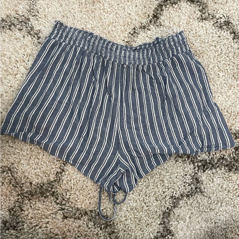 Pinstripe Tulip Shorts - Picture 6 of 6